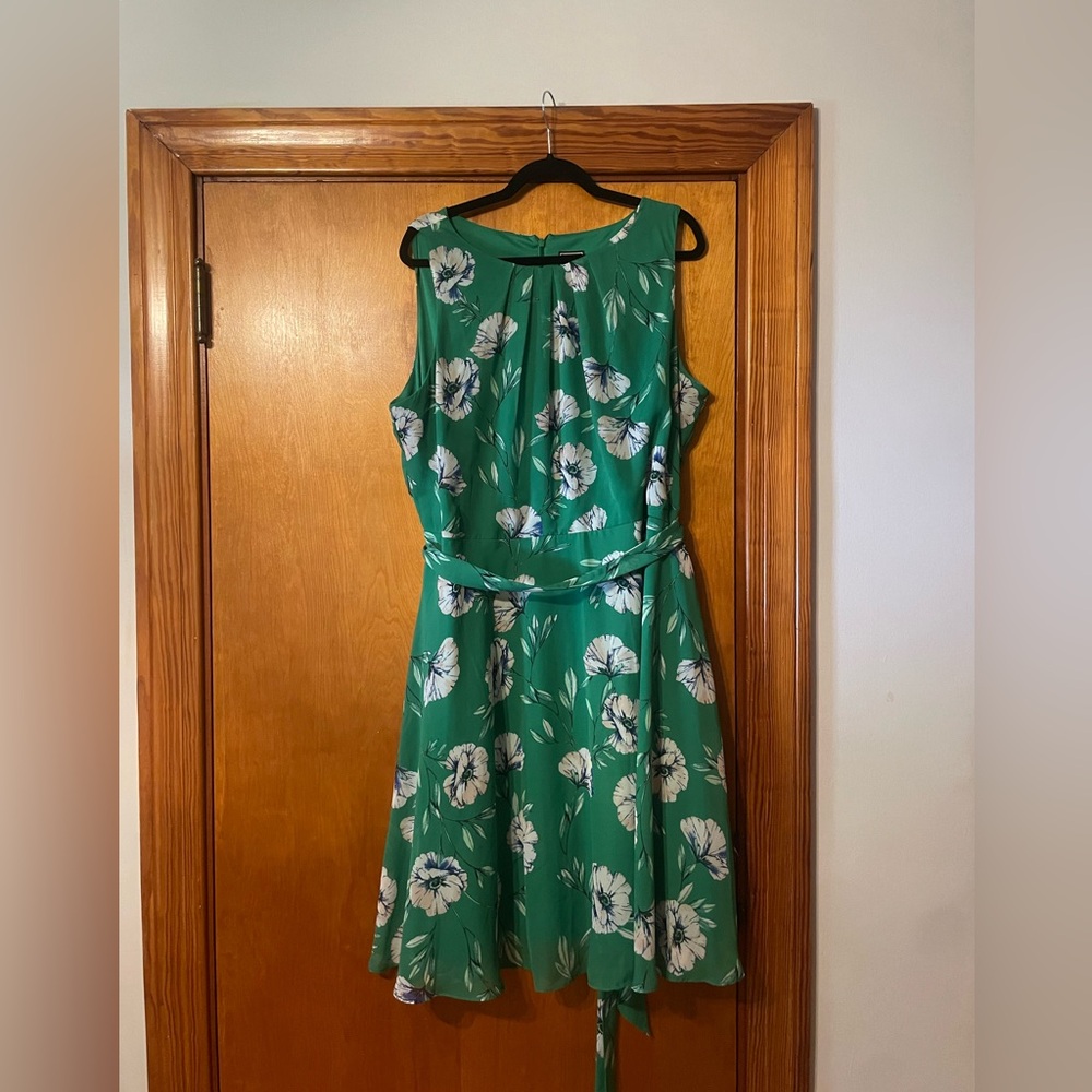 Floral Green Sleeveless Dress size 16W
